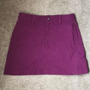 Women’s Athleta Skort Size 4, Magenta